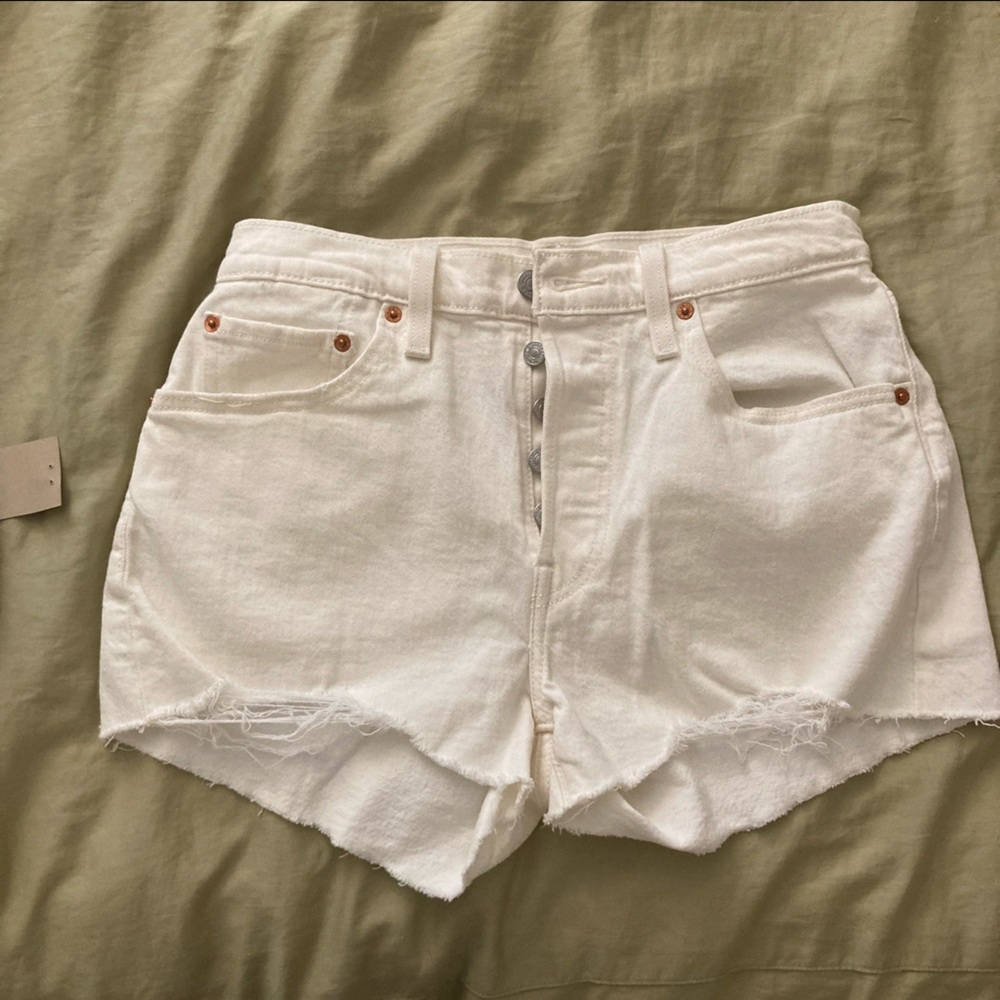 Brand NEW Levis 501 Ivory White Shorts
